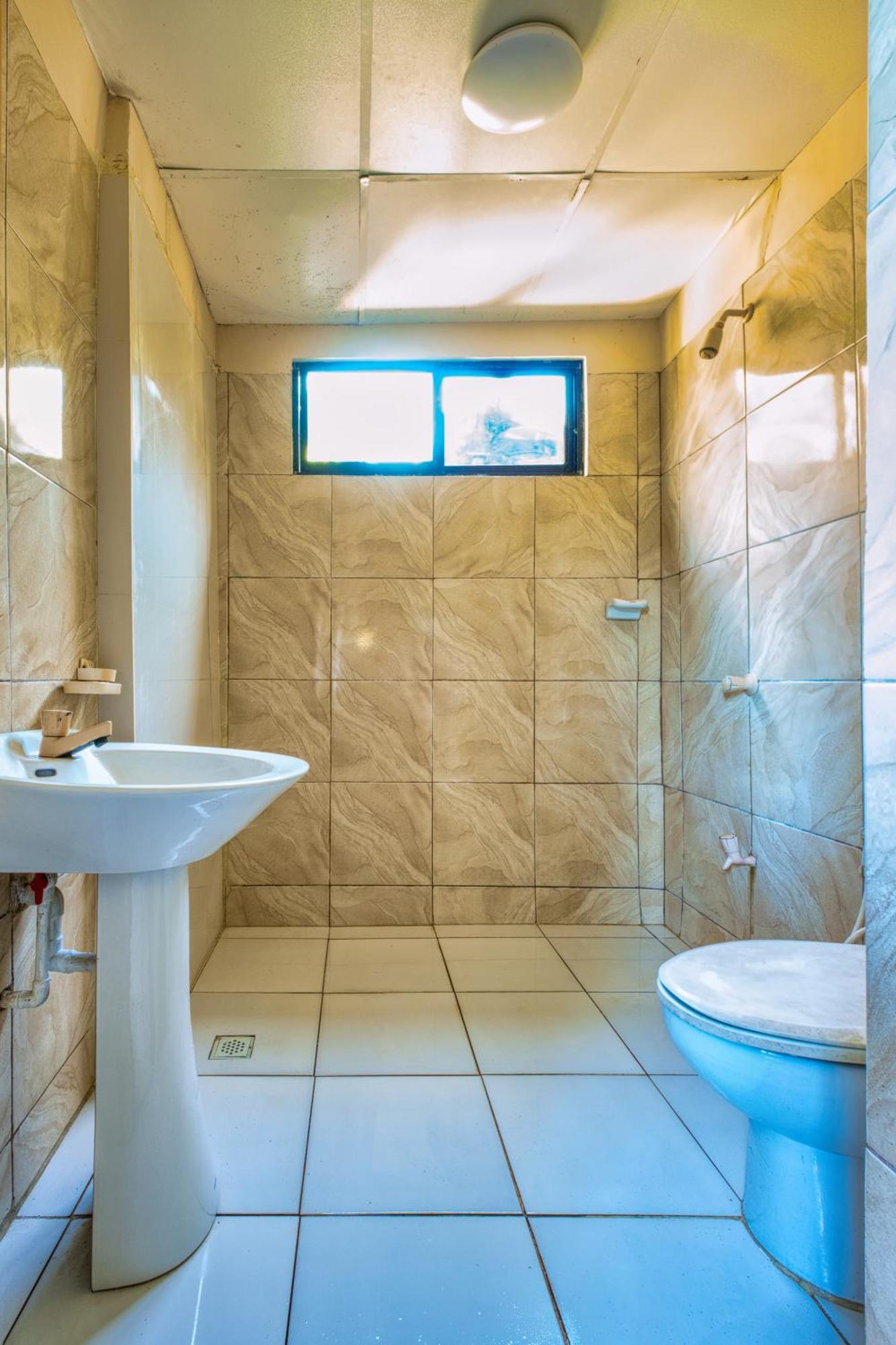Pilar Pilapil Beach Resort Daanbantayan Room photo